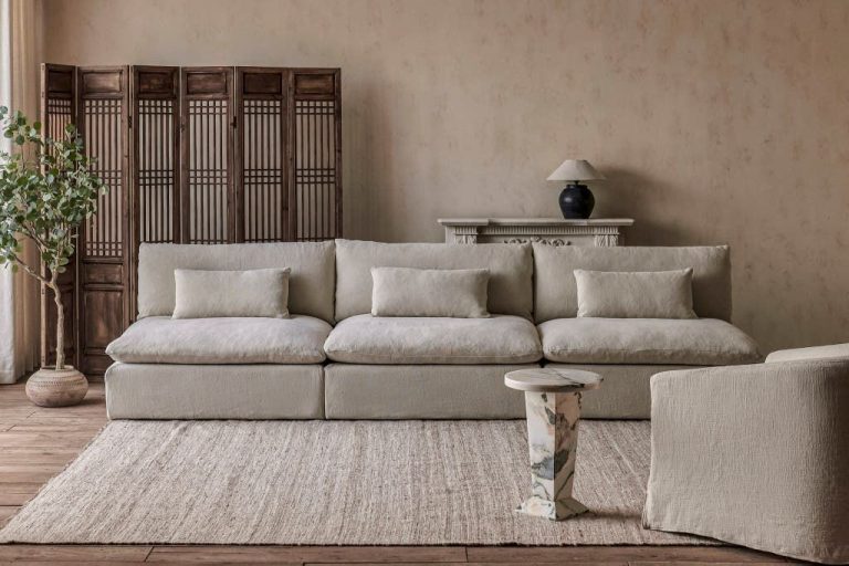 top-10-sofas-that-combine-comfort-and-style_1.jpg